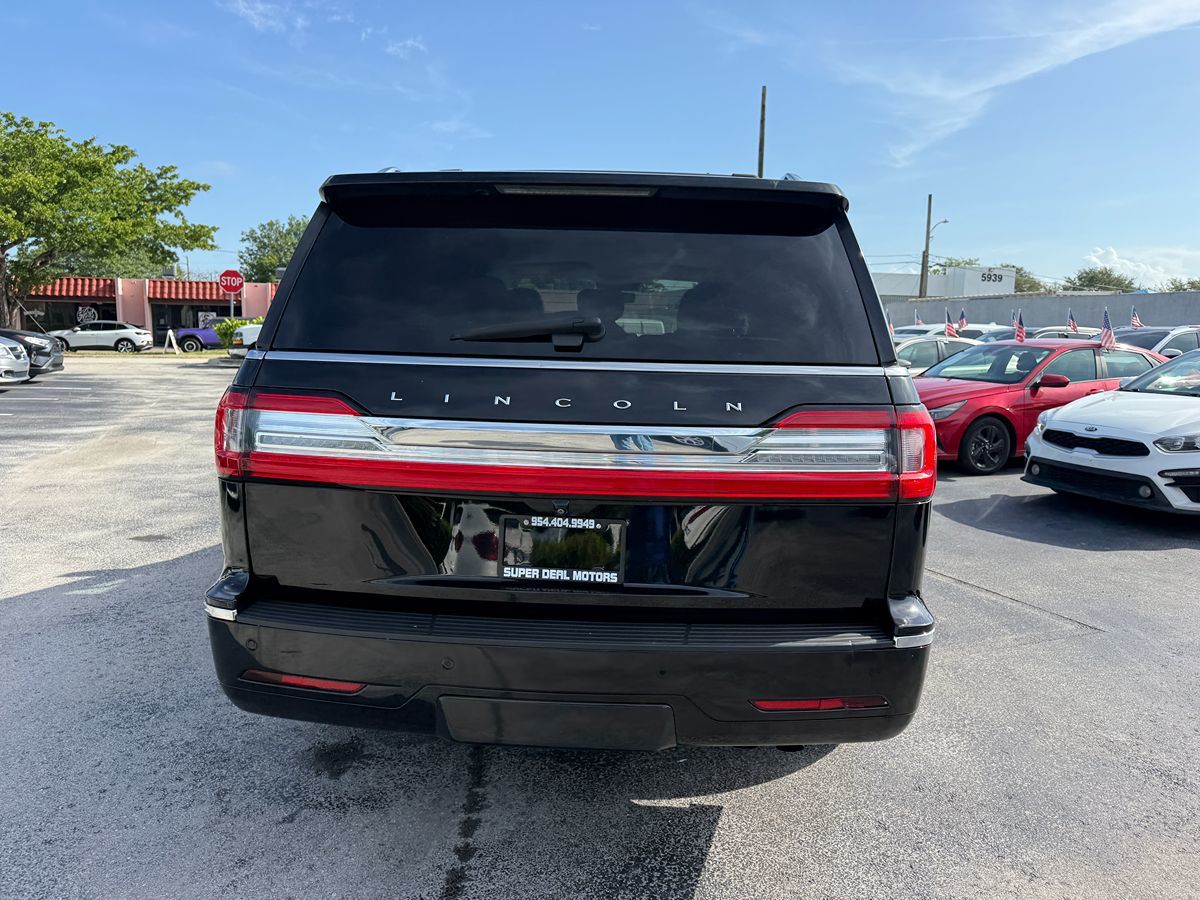 2018 Lincoln Navigator Select photo 6
