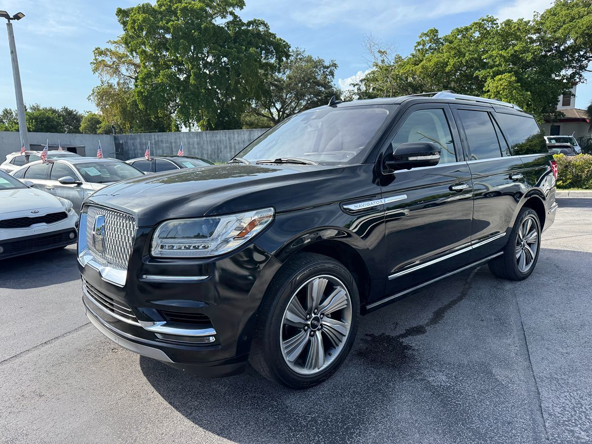 2018 Lincoln Navigator Select photo 9