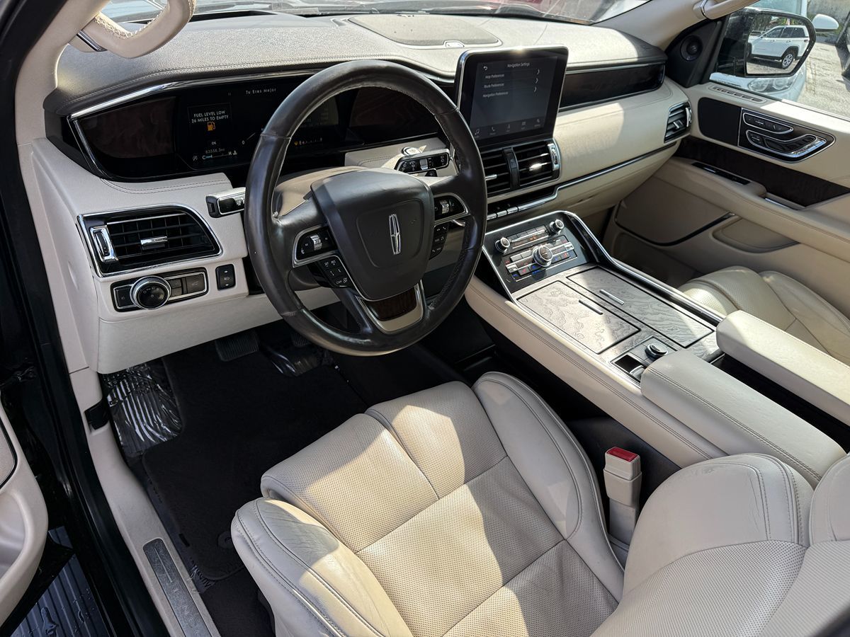 2018 Lincoln Navigator Select photo 12