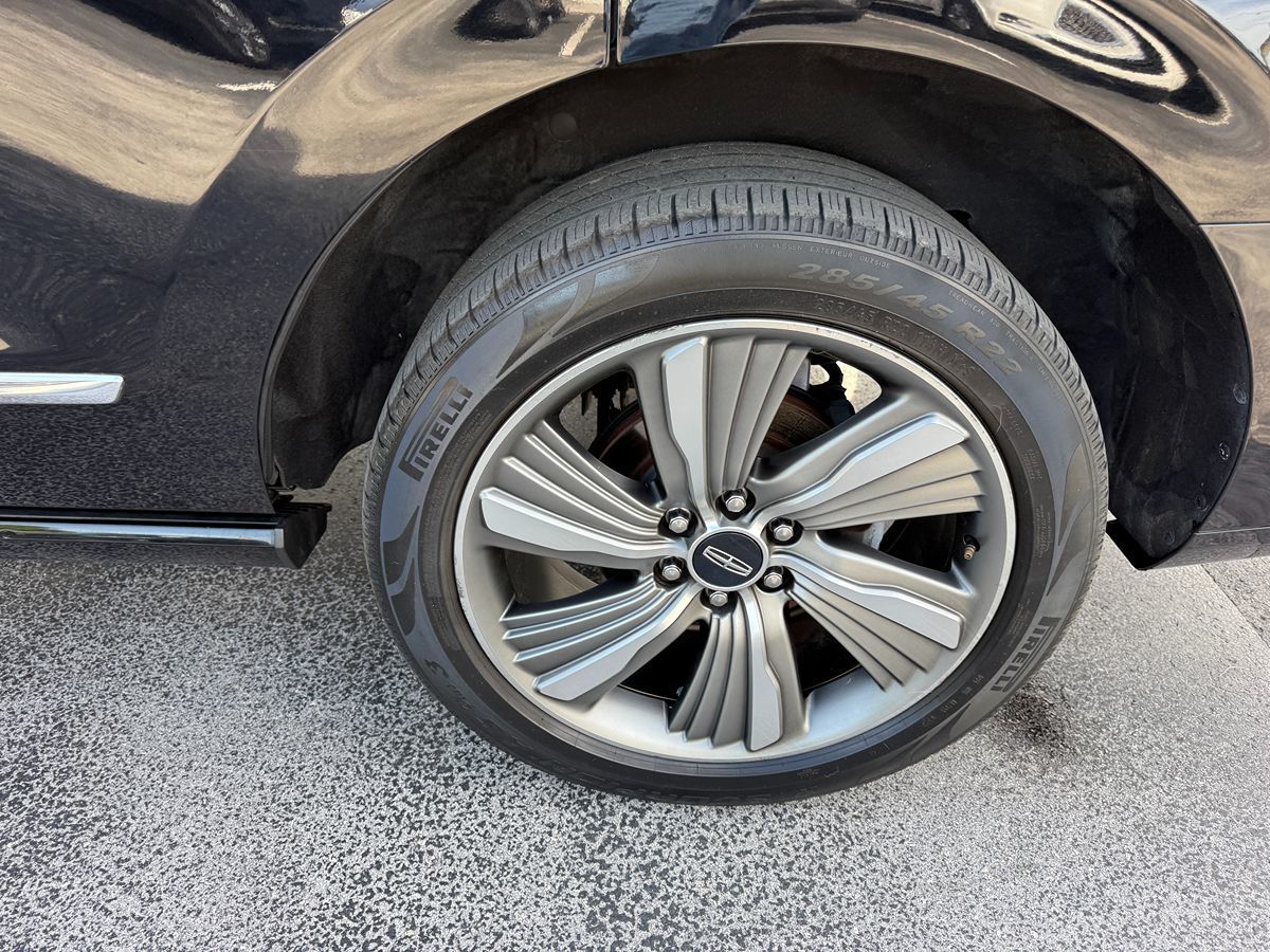 2018 Lincoln Navigator Select photo 34