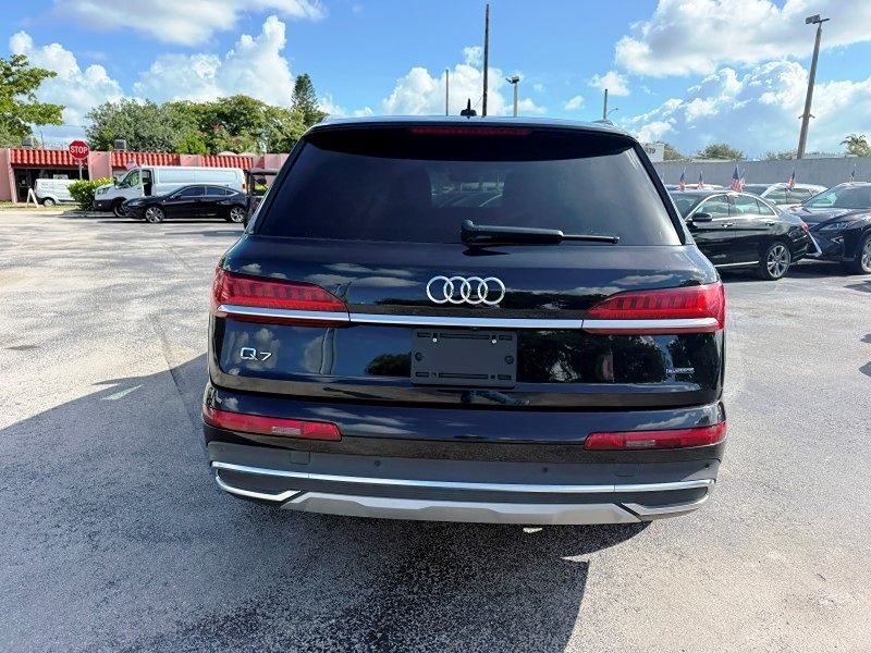2021 Audi Q7 Premium Plus photo 5