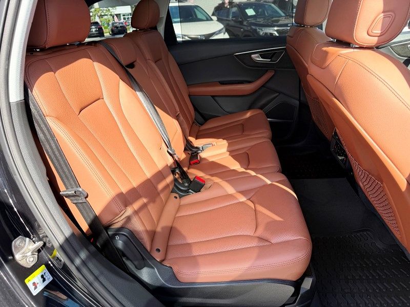 2021 Audi Q7 Premium Plus photo 15
