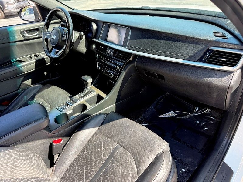 2019 Kia Optima SX Limited photo 17