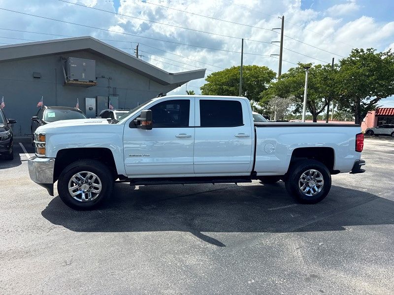 2017 Chevrolet Silverado 3500HD LT photo 8