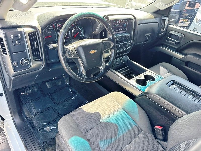 2017 Chevrolet Silverado 3500HD LT photo 12