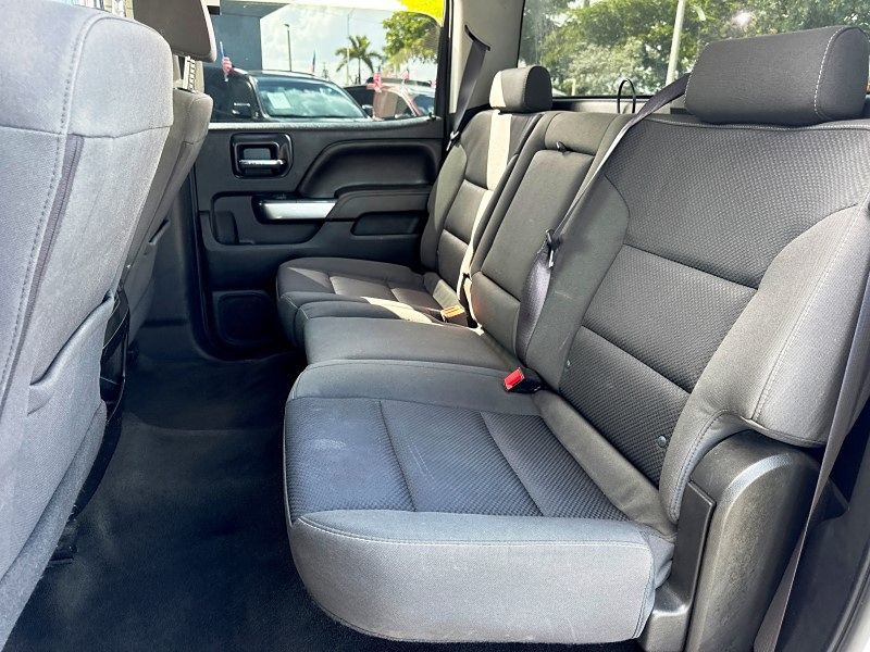 2017 Chevrolet Silverado 3500HD LT photo 14