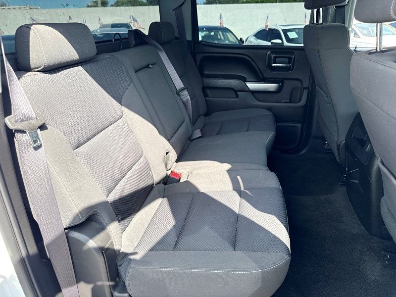 2017 Chevrolet Silverado 3500HD LT photo 15