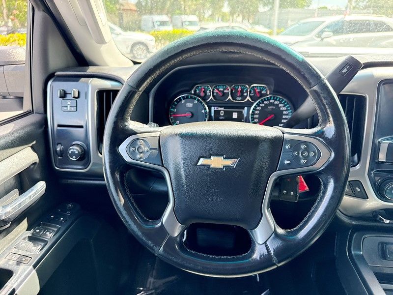 2017 Chevrolet Silverado 3500HD LT photo 19
