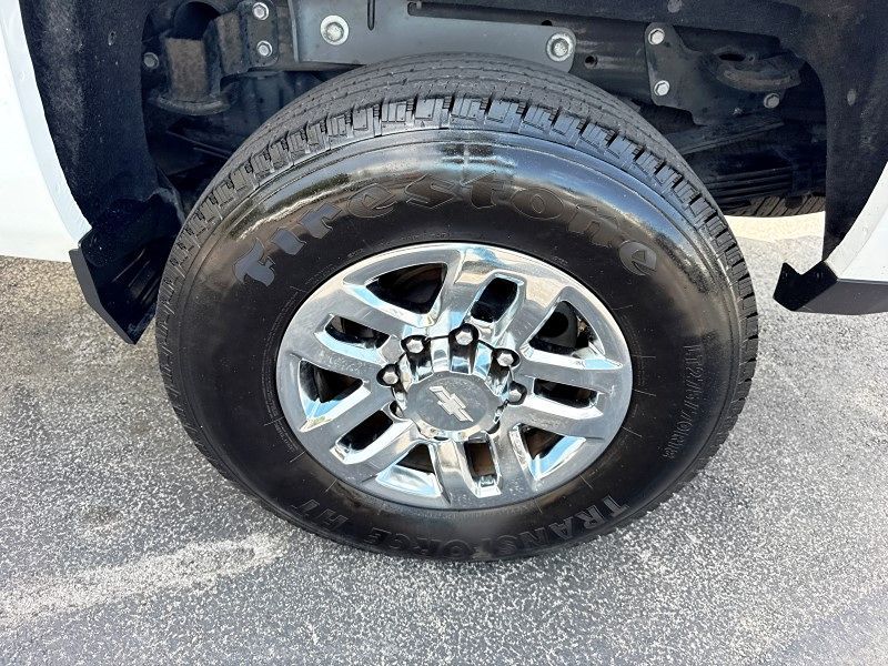 2017 Chevrolet Silverado 3500HD LT photo 34