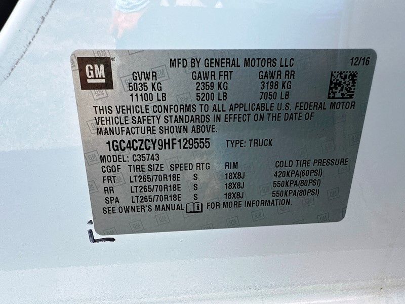 2017 Chevrolet Silverado 3500HD LT photo 38