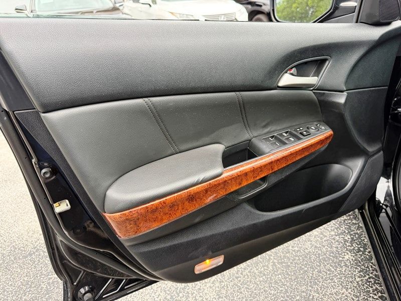 2012 Honda Accord EX-L photo 25