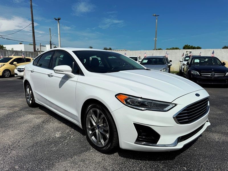 2020 Ford Fusion SEL photo 3