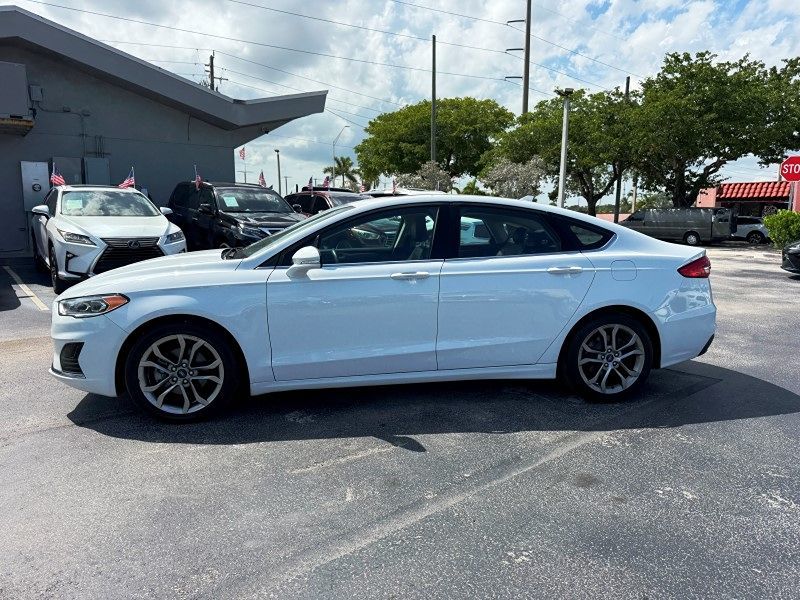 2020 Ford Fusion SEL photo 8