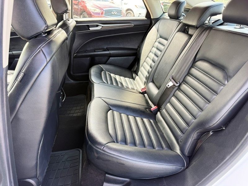 2020 Ford Fusion SEL photo 14