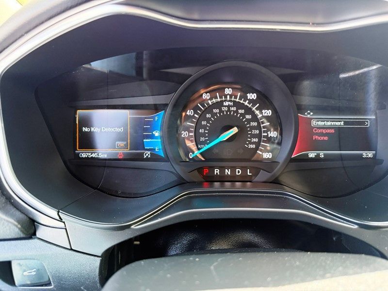 2020 Ford Fusion SEL photo 20