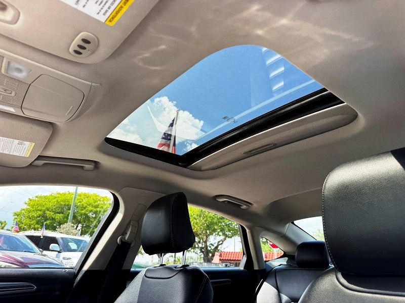 2020 Ford Fusion SEL photo 21