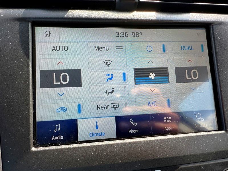 2020 Ford Fusion SEL photo 24