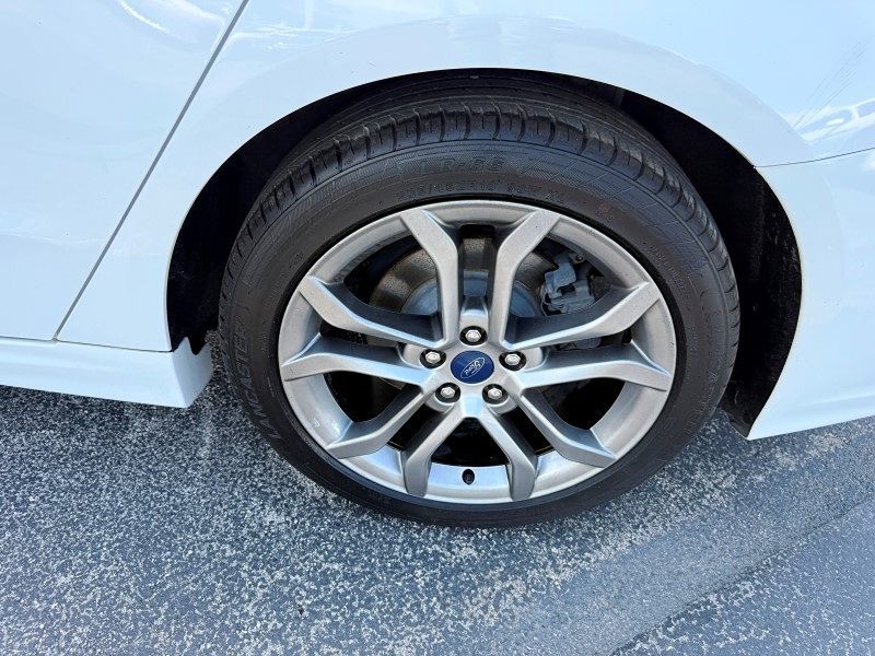2020 Ford Fusion SEL photo 35