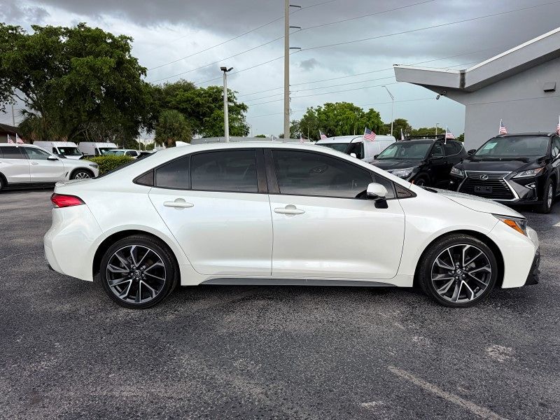 2021 Toyota Corolla SE photo 4