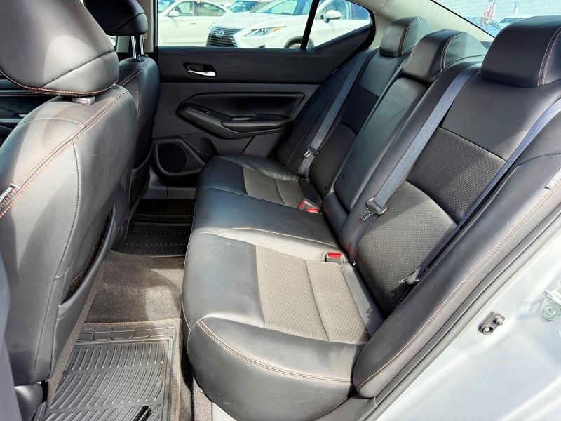 2021 Nissan Altima 2.5 SR photo 14