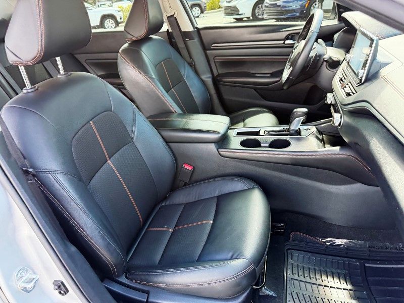 2021 Nissan Altima 2.5 SR photo 16