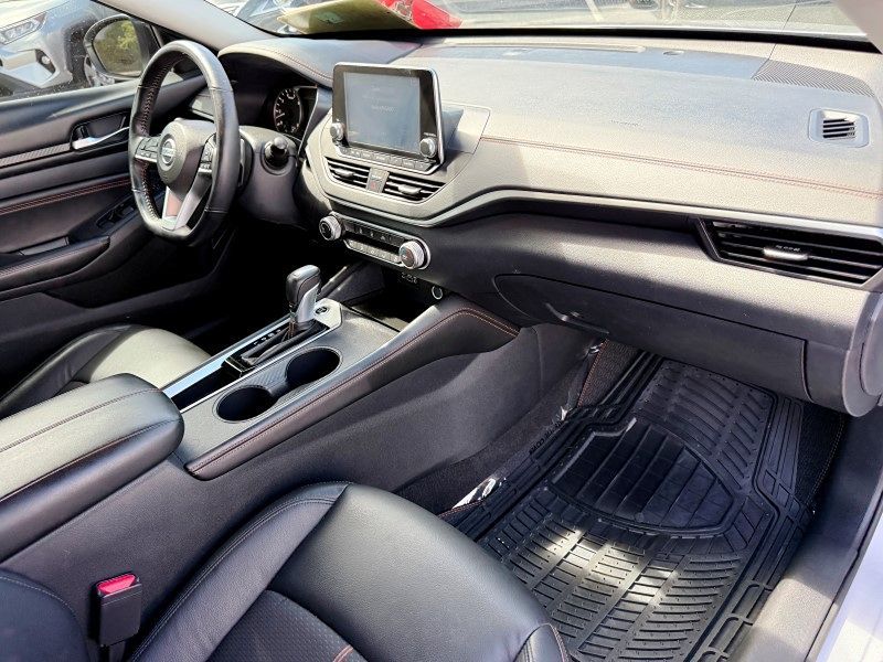 2021 Nissan Altima 2.5 SR photo 17
