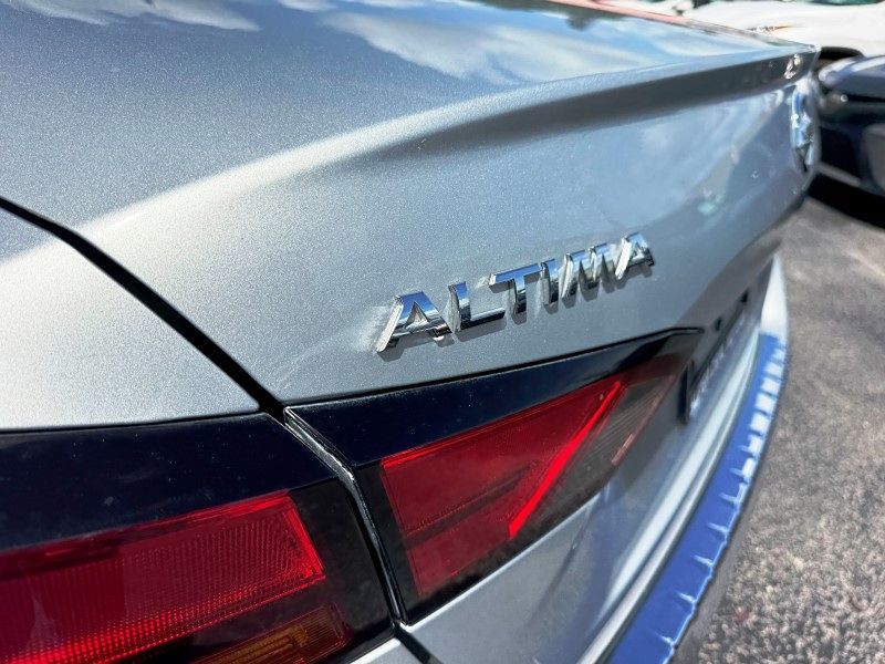 2021 Nissan Altima 2.5 SR photo 33