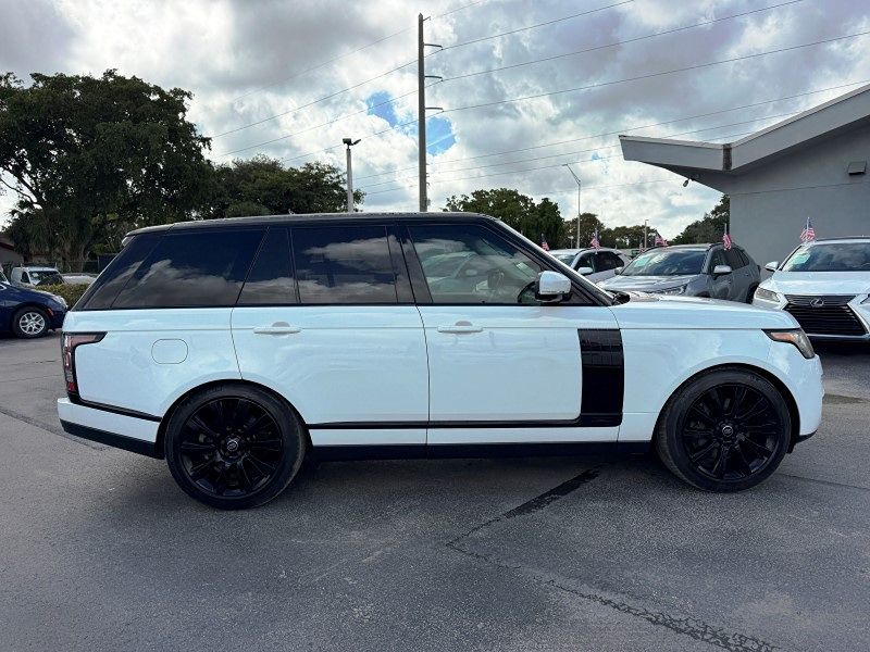 2014 Land Rover Range Rover SuperCharged photo 2