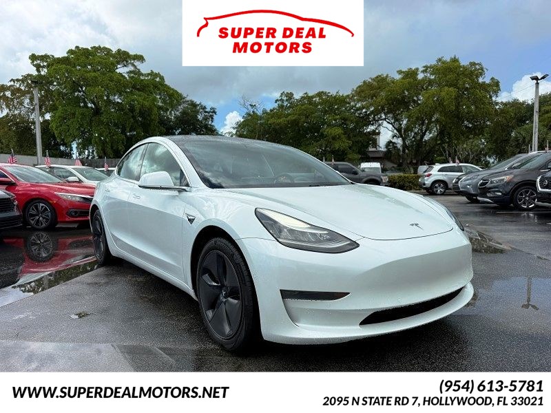 2020 Tesla Model 3 Standard Range Plus's photo