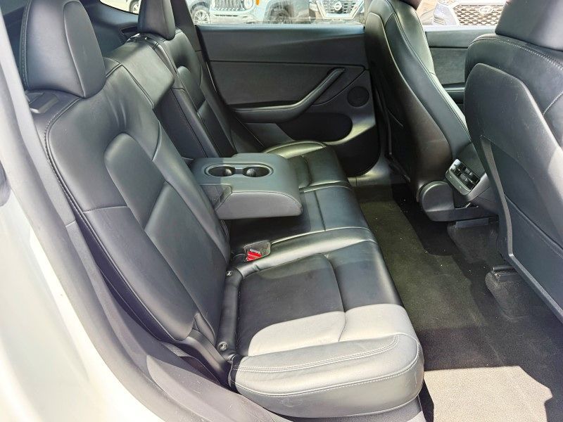 2021 Tesla Model Y Long Range - Photo 15