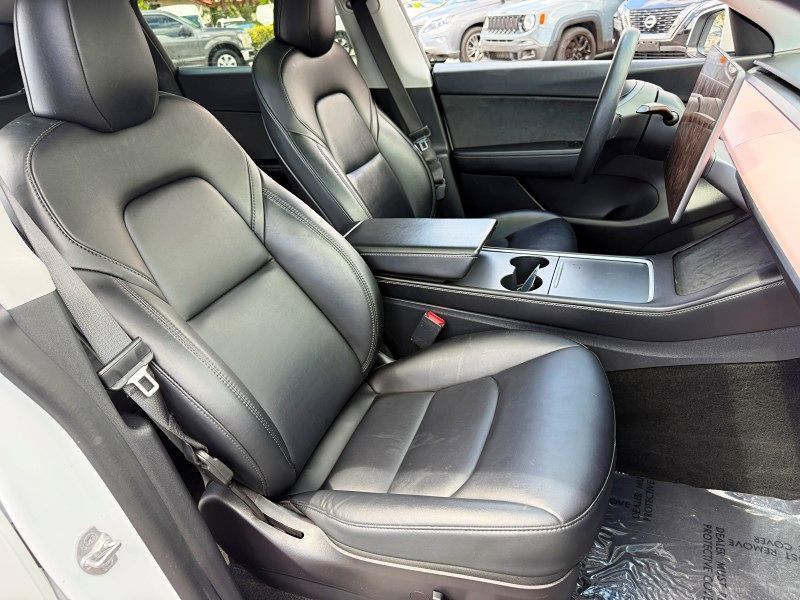 2021 Tesla Model Y Long Range - Photo 16