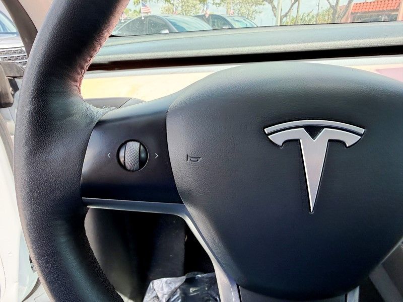 2021 Tesla Model Y Long Range - Photo 20