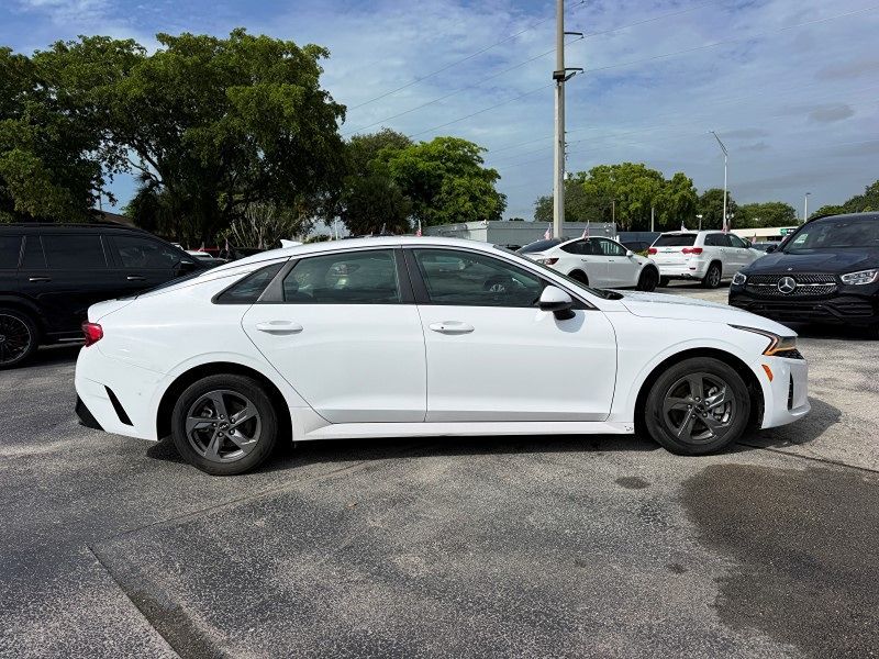 2023 Kia K5 - $10,988