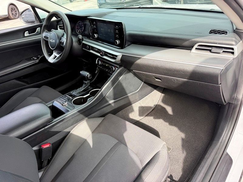 2023 Kia K5 - $10,988