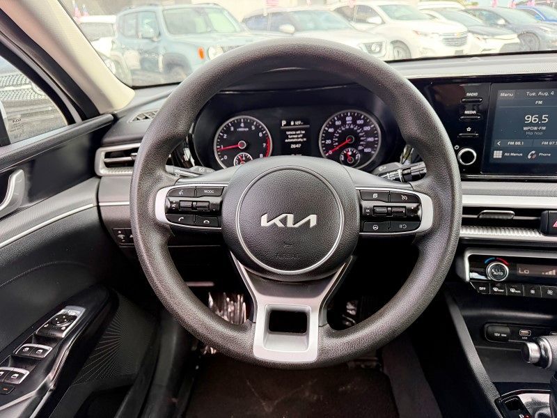 2023 Kia K5 - $10,988