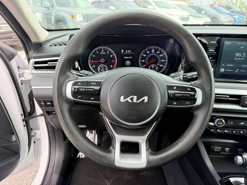 2023 Kia K5 - $10,988