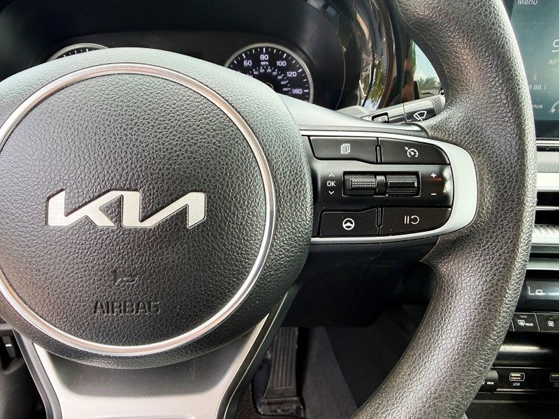 2023 Kia K5 - $10,988