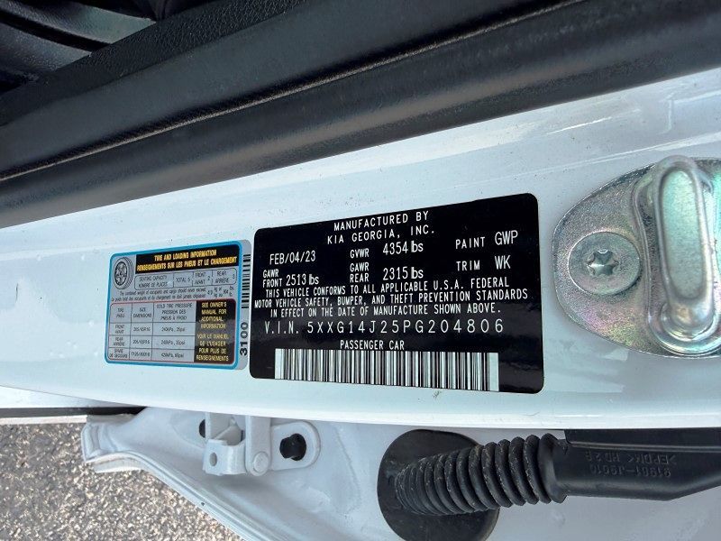 2023 Kia K5 - $10,988
