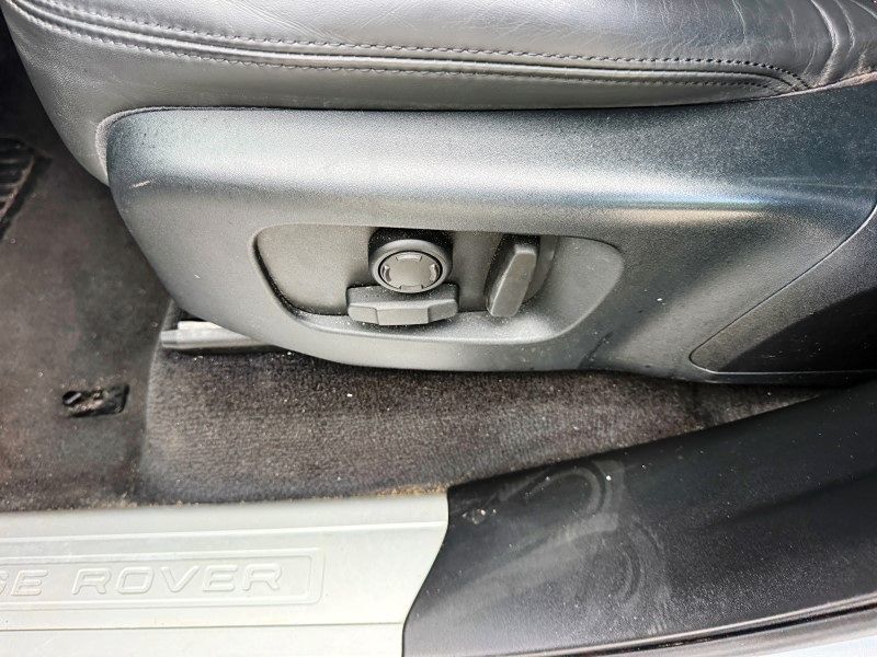 2019 LAND ROVER Range Rover Sport - $25,988