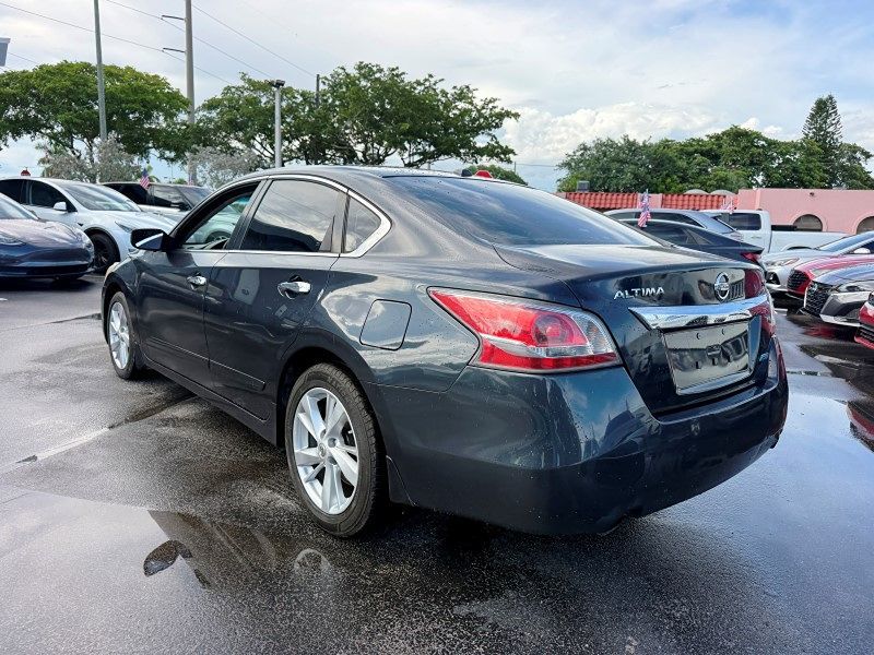 2014 Nissan Altima - $4,788