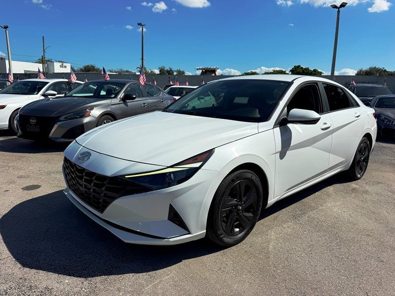 2022 Hyundai Elantra - $14,894