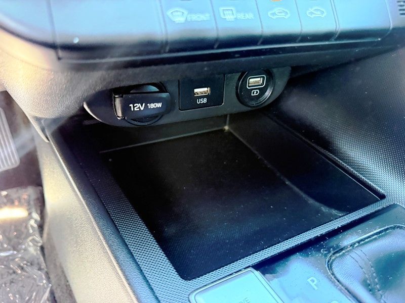2022 Hyundai Elantra - $14,894