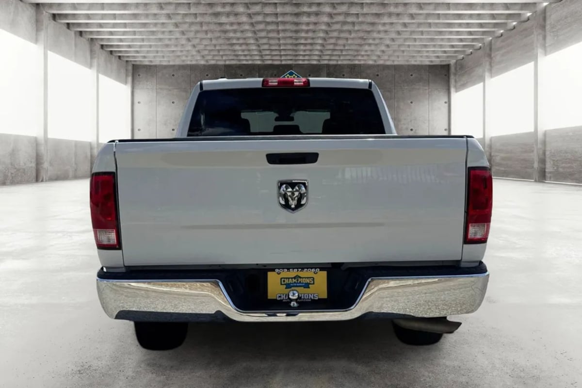 2022 RAM Ram 1500 Classic SLT - Photo 4