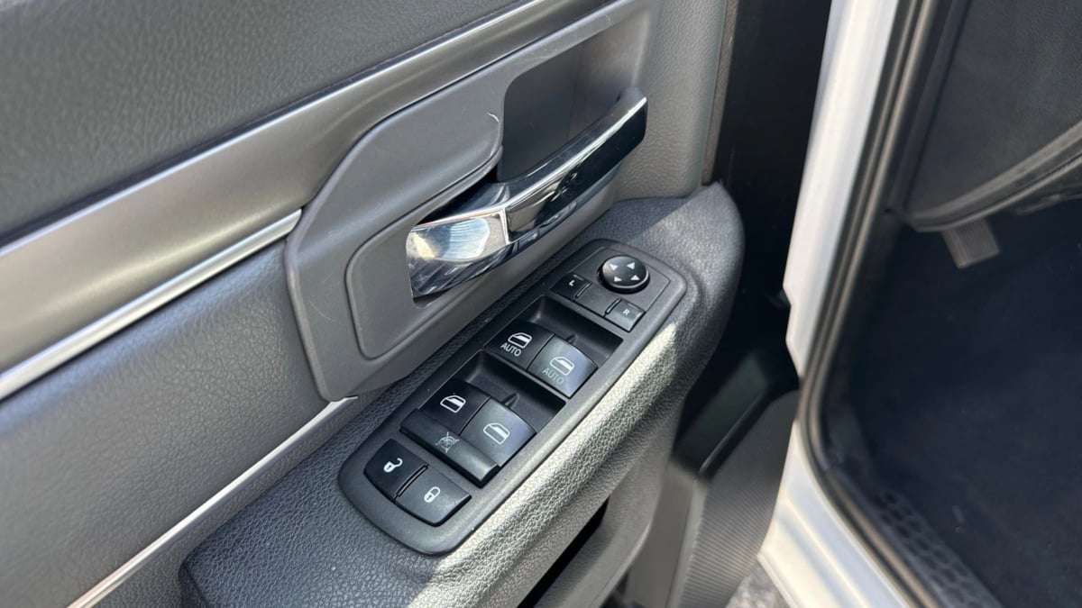2022 RAM Ram 1500 Classic SLT - Photo 29