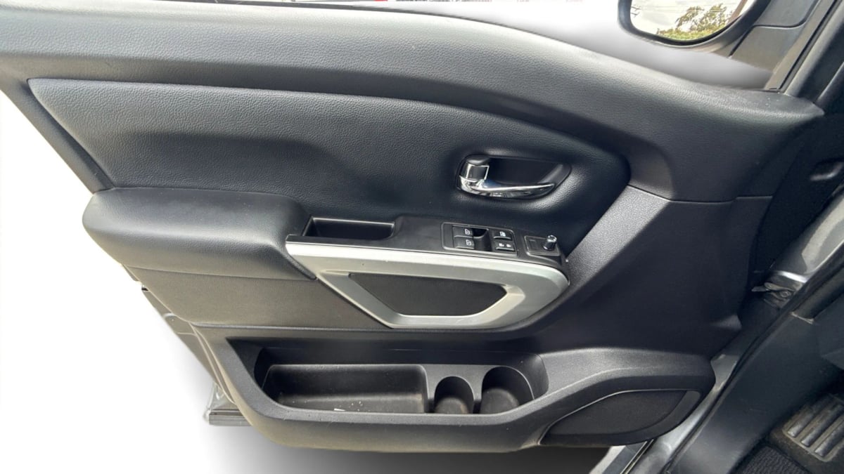 2018 Nissan Titan SV - Photo 21