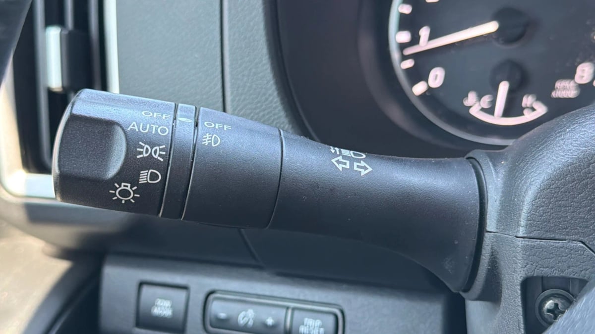 2025 Nissan Frontier SV - Photo 19