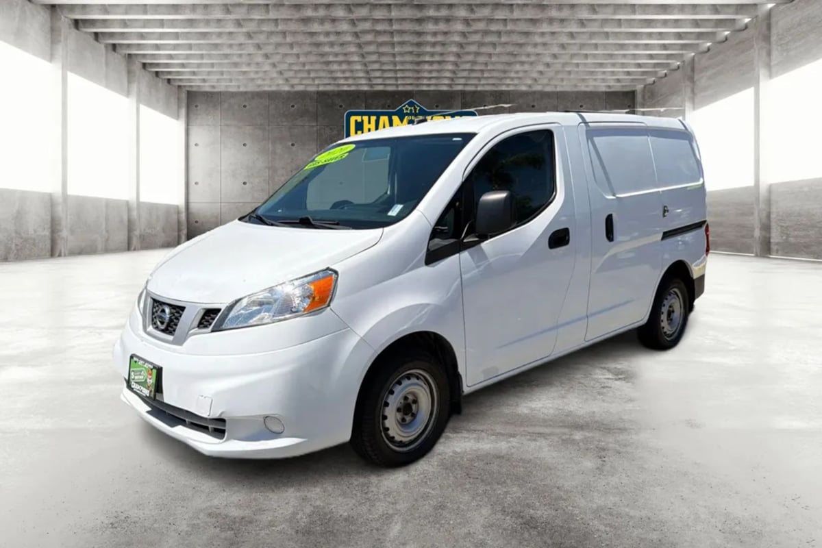 Nissan NV200 photo 9
