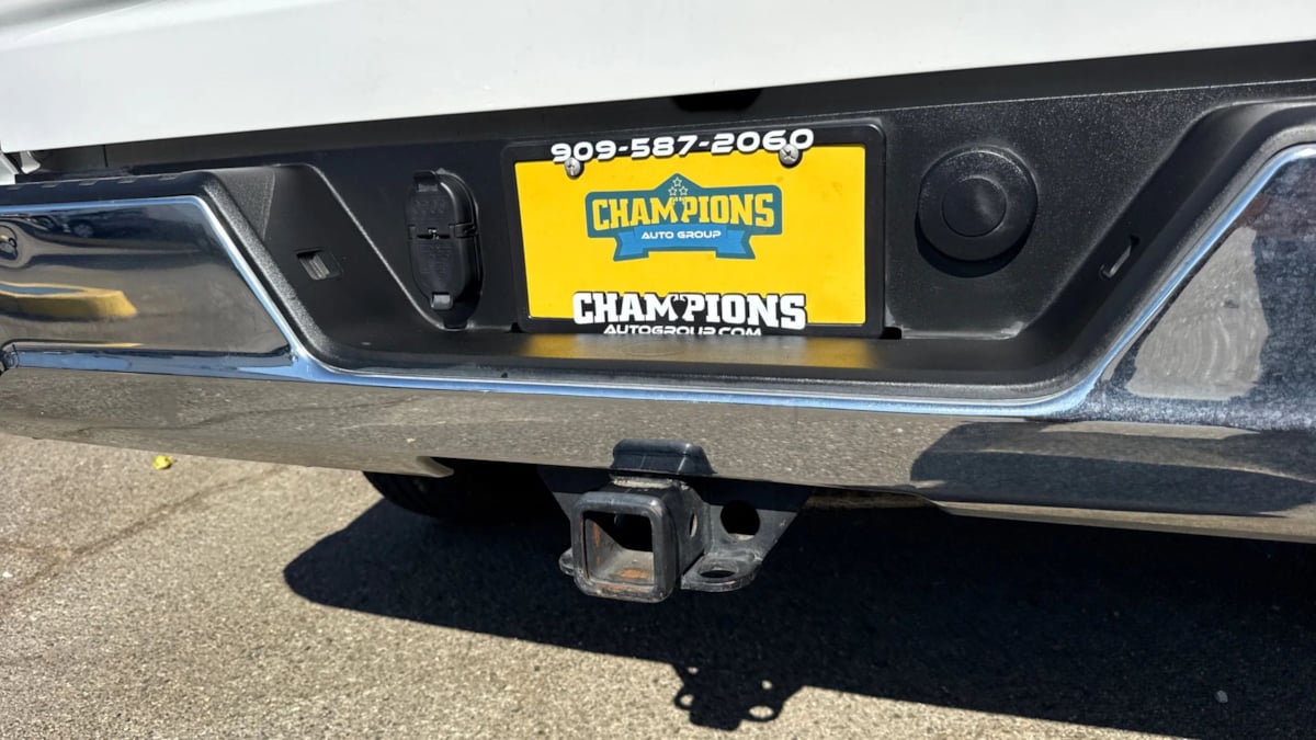 Chevrolet Silverado photo 25