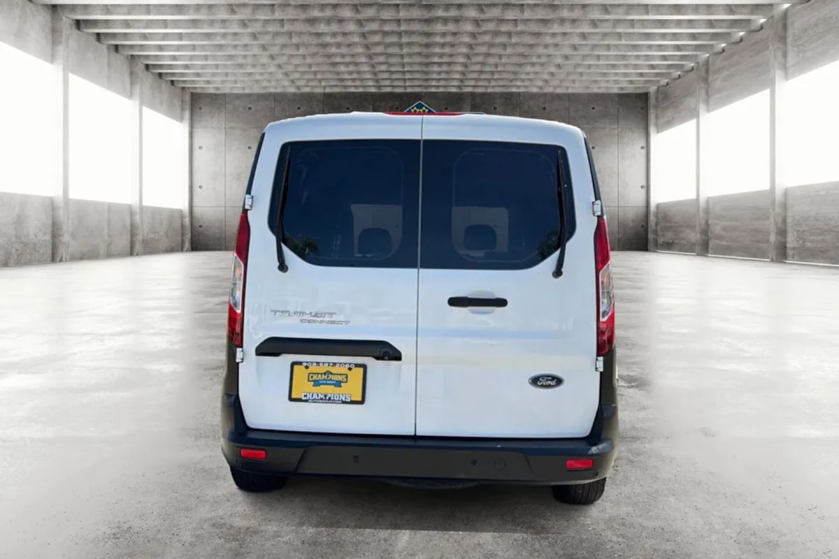 Ford Transit Connect photo 4