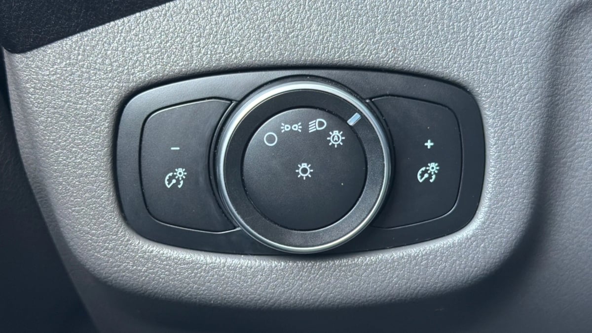Ford Transit Connect photo 17